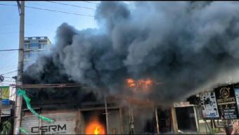 সিদ্ধিরগঞ্জে কেমিক্যাল গোডাউনে ভয়াবহ আগুন