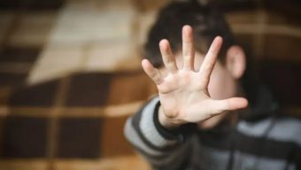 সন্তানকে প্রহার করে শাসন, ইসলাম কী বলে?